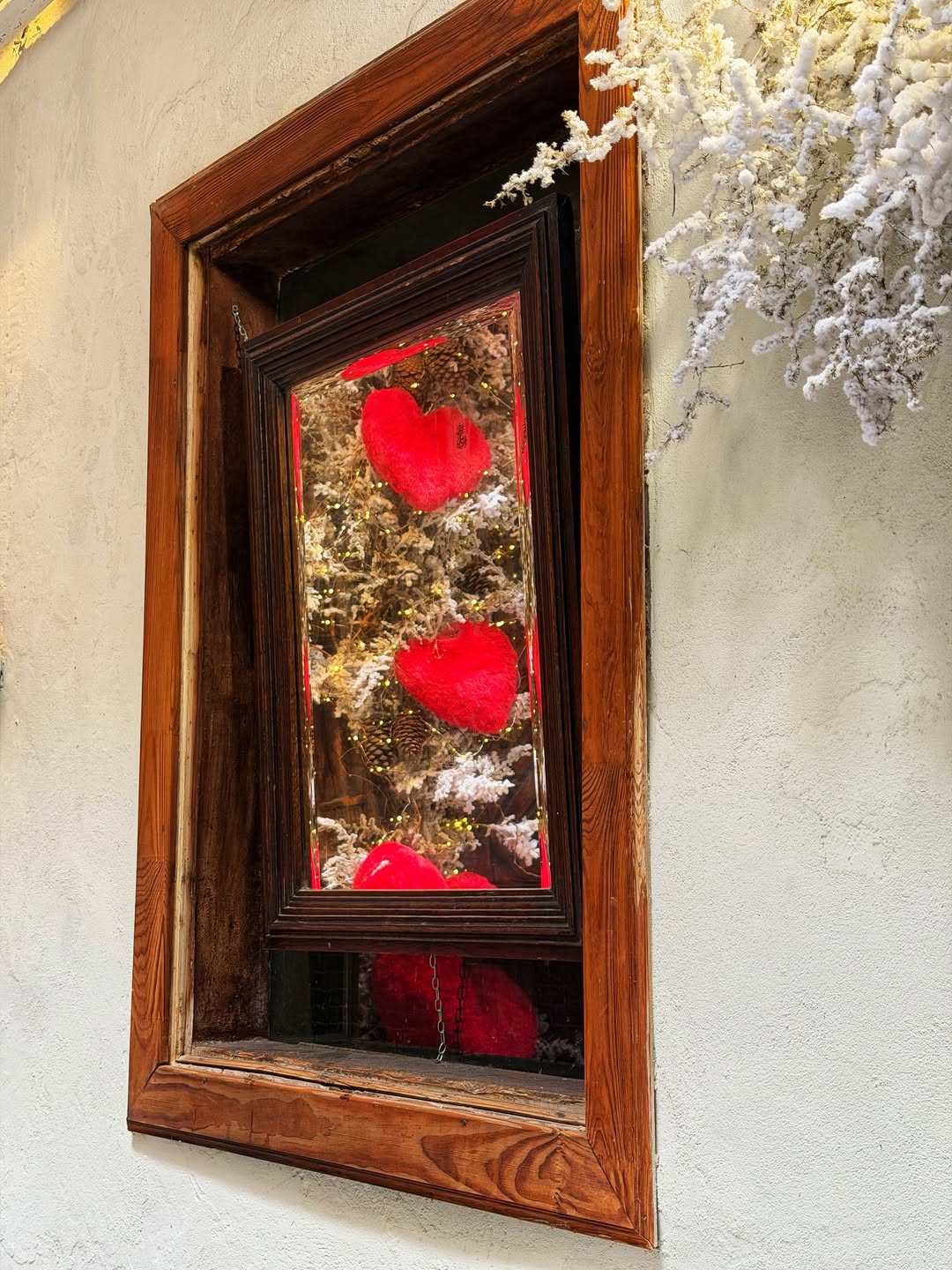 Святкові фотозони до Дня закоханих у Львові